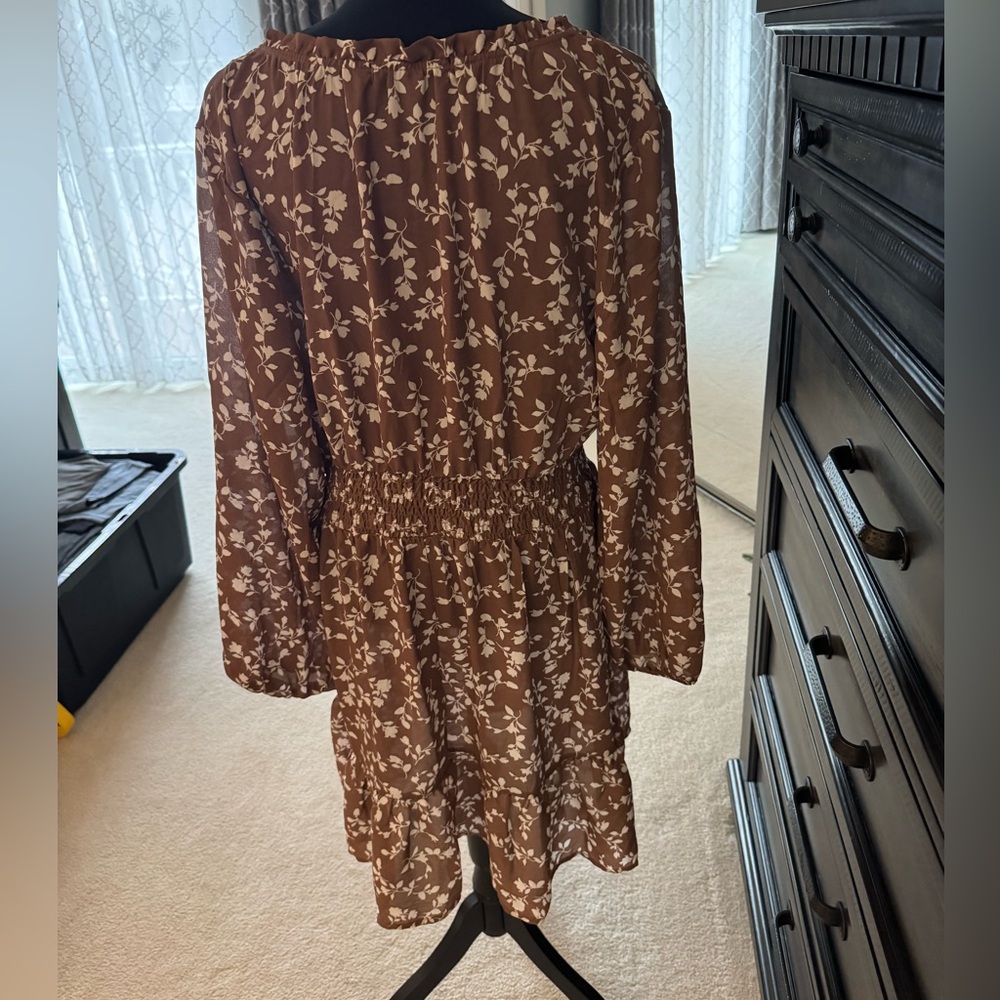 Steve Madden Brown Floral Long Sleeve Dress - Picture 3 of 4
